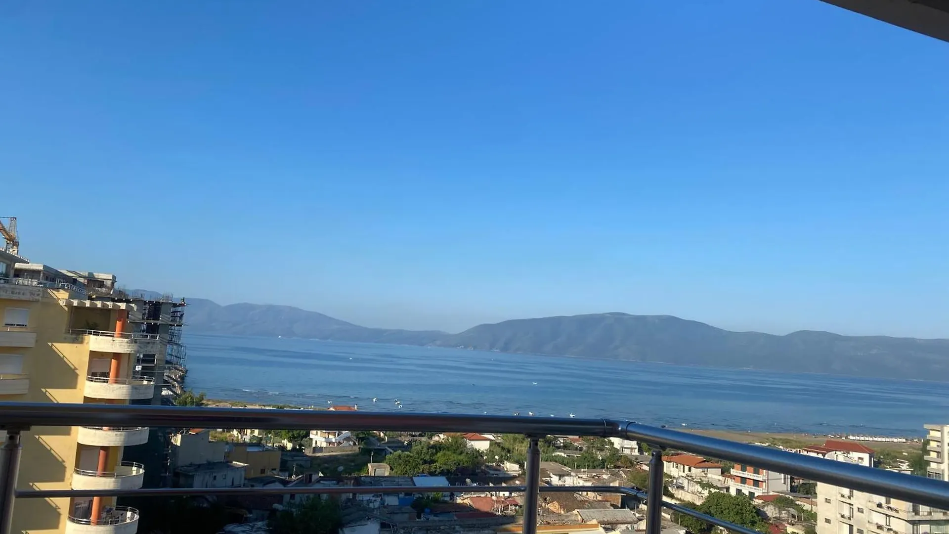 Penthouse With Seaveiw Apartment Vlore
